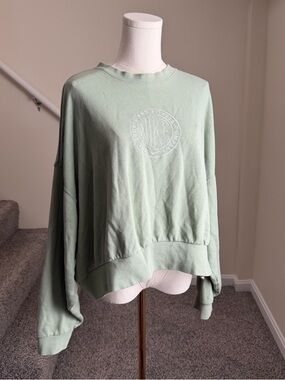 Nike Women’s Super Oversized Sage Green Vintage Style Cropped Pullover Sweater